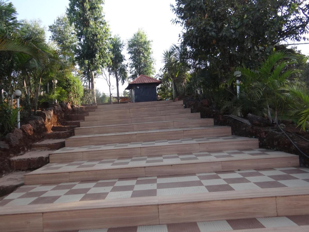 Hotel Exotic Valley Mahābaleshwar Exterior foto