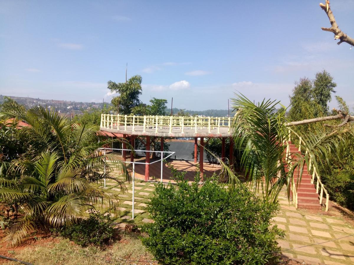 Hotel Exotic Valley Mahābaleshwar Exterior foto