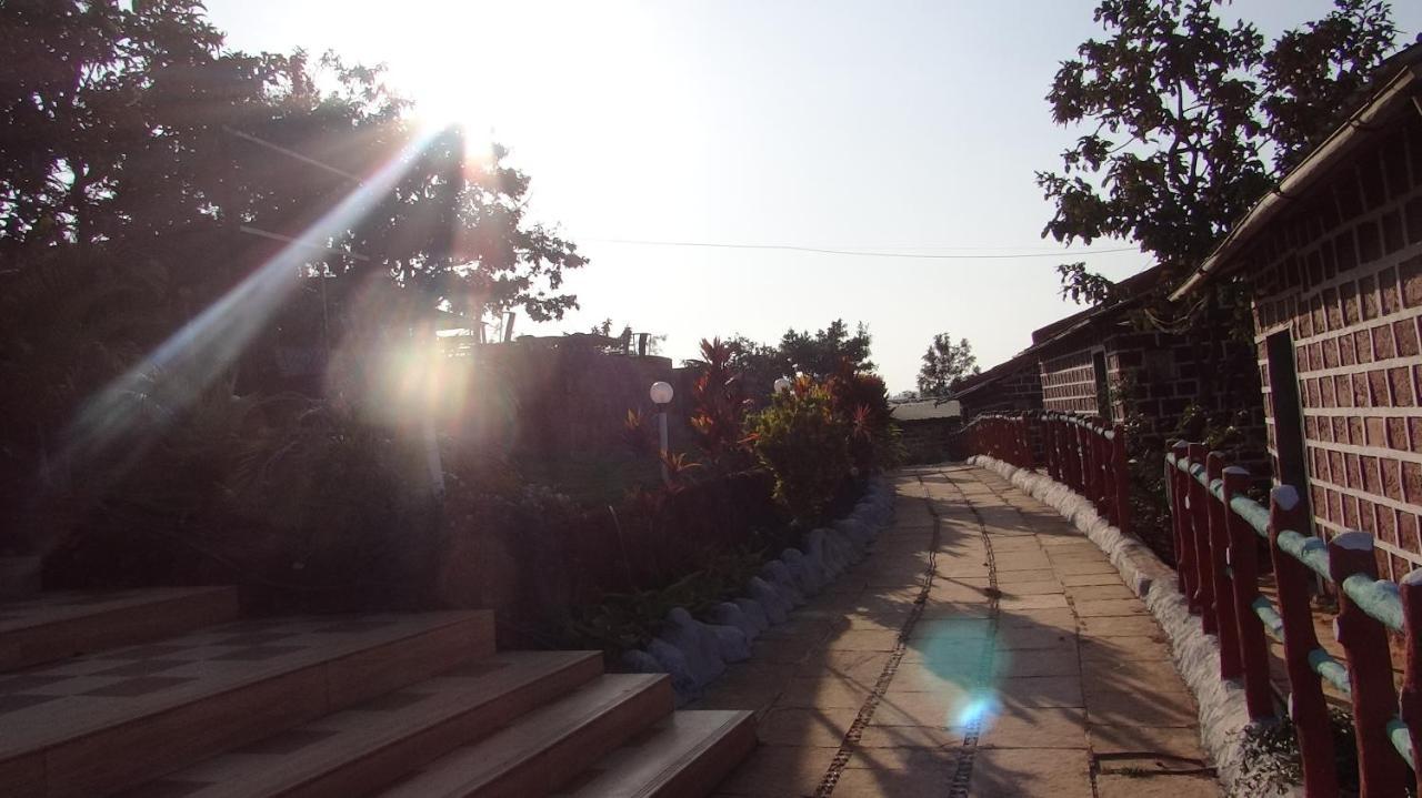 Hotel Exotic Valley Mahābaleshwar Exterior foto