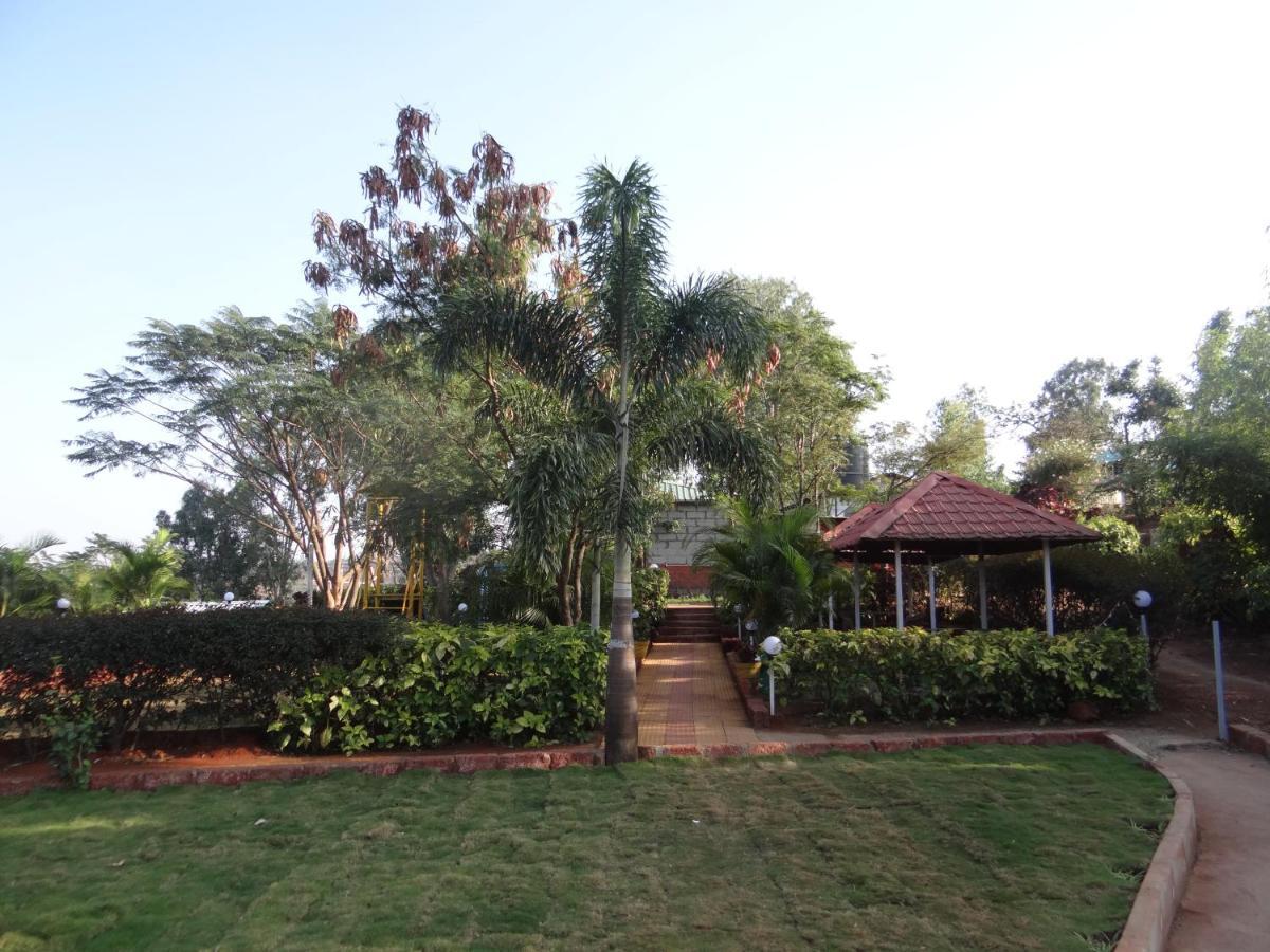 Hotel Exotic Valley Mahābaleshwar Exterior foto